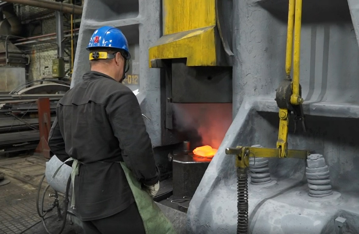 Новый подход к обучению операциям горячей штамповки