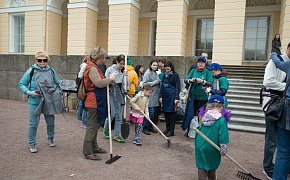 Сотрудники «Силовых машин» приняли участие в «Арт-субботнике» в Михайловском саду Санкт-Петербурга